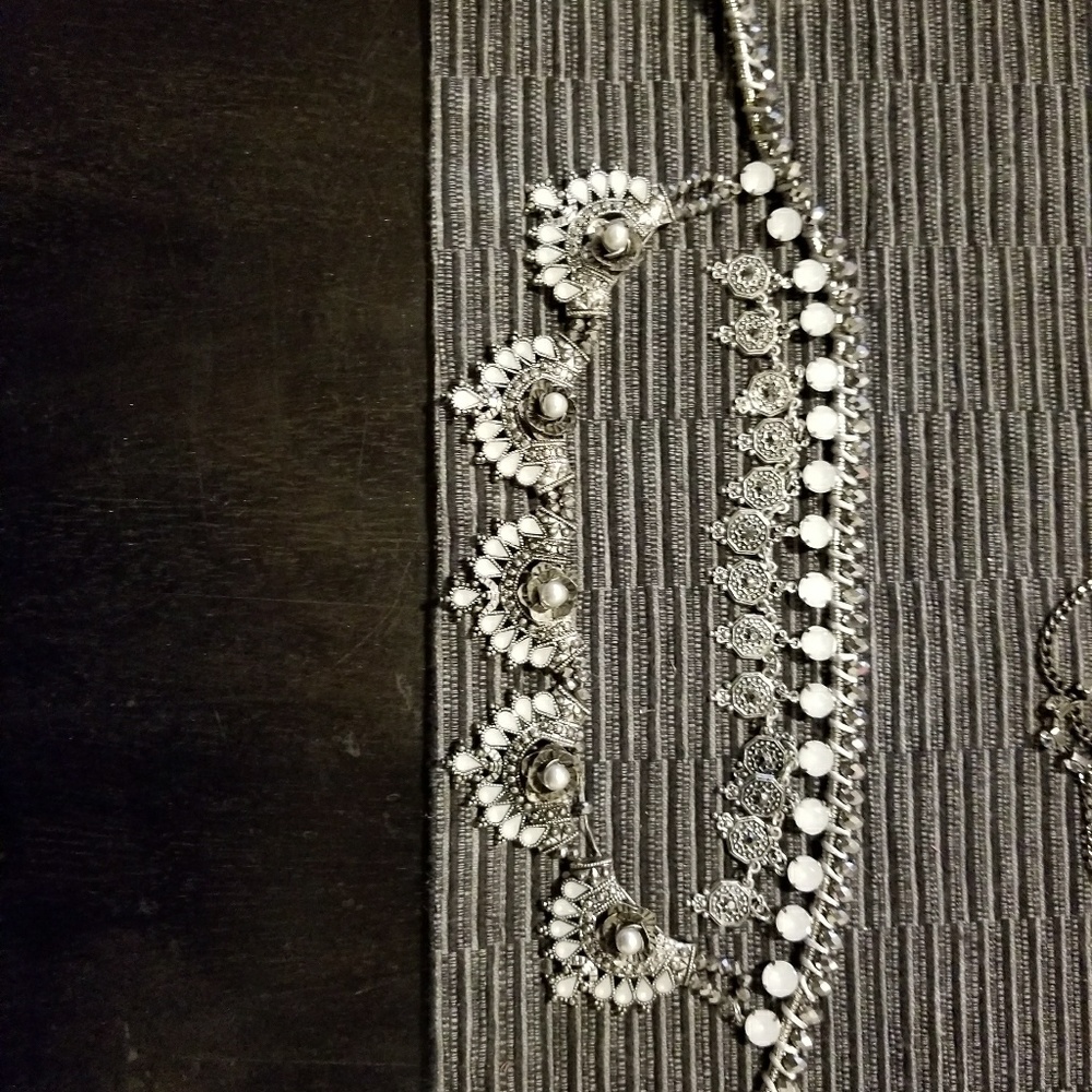Silver choker